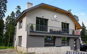 The White Horse Apartments